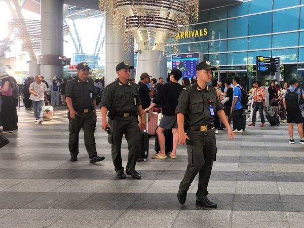 Nam hành khách bỏ quên túi tiền hơn 300 triệu đồng tại sân bay Đà Nẵng