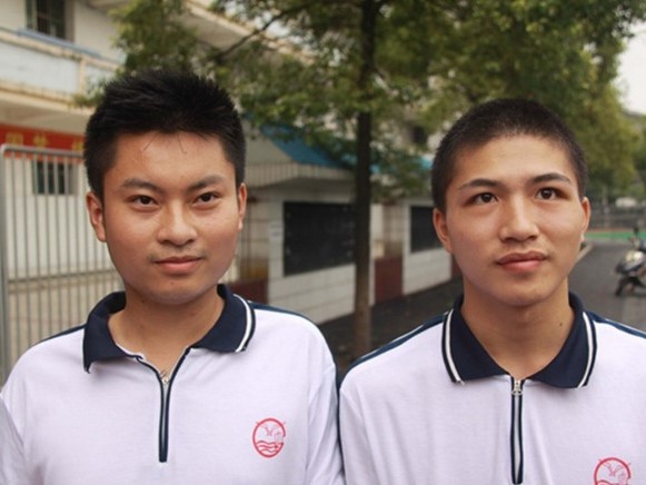 2 chàng trai phải bỏ thi đại học vì lý do bất ngờ nhưng được ĐH Thanh Hoa mời lại từ chối: Cuộc sống 10 năm sau gây ngỡ ngàng
