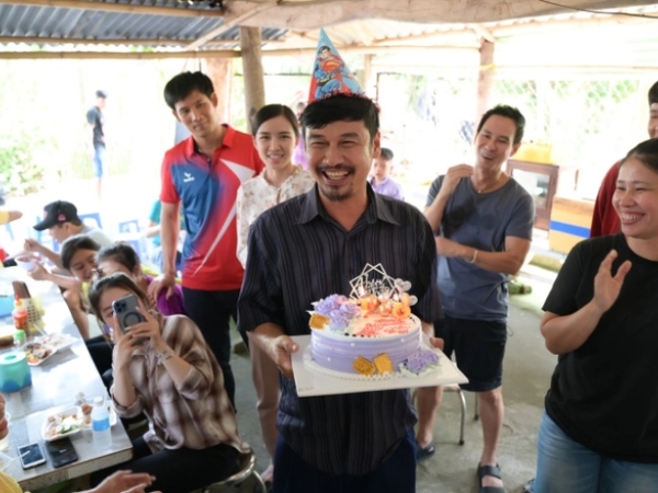 Sao nam duy nhất đóng cả 7 phần Lật Mặt: Lên hình ít nhưng tấu hài cực mạnh, có lần tưởng chết vì 1 cảnh phim