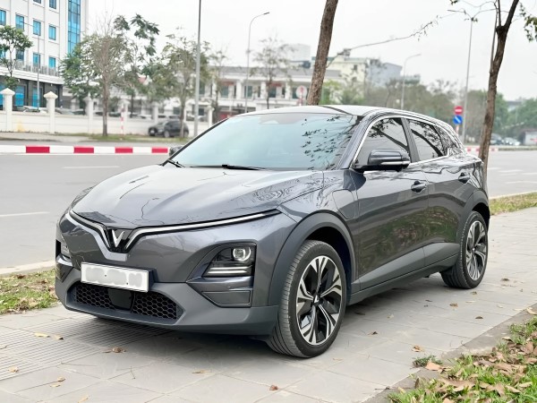Xe điện VinFast VF 6 mới chạy 3.000km được rao bán với giá bất ngờ