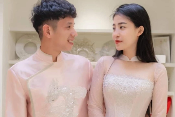 Hé lộ ngày cưới của Duy 'Pinky': Chàng cầu thủ năm nào được gọi 'Duy ơi, bán son cho chị' nay đã là chồng người ta