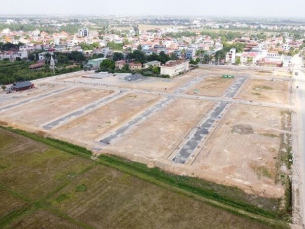 Ồ ạt đấu giá đất nền, cảnh báo hình thành các cơn 'sốt ảo'