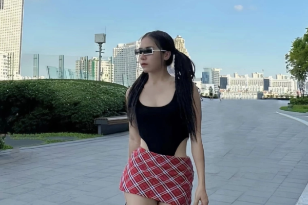 Body đời thực cực cháy của cô gái 'tự huỷ nhan sắc' để đóng Lật Mặt 7 của Lý Hải