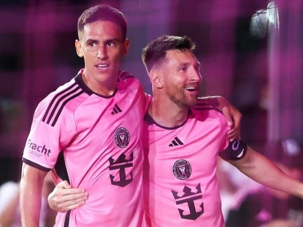 Ronaldo gọi, Messi trả lời với màn trình diễn 'không tưởng' ở MLS