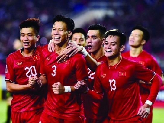 Kim Sang-sik và thế cờ khó của VFF