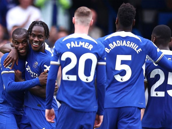 Chelsea thắng 5-0 cán mốc như Man City - Arsenal, Jackson sánh vai Drogba