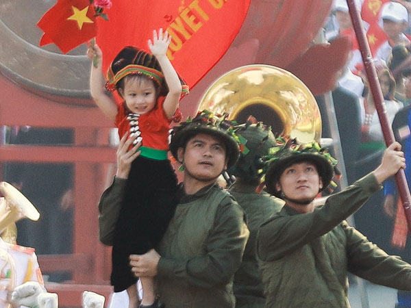 'Em bé Điện Biên' hăng say tập luyện mừng đại lễ 70 năm Chiến thắng Điện Biên Phủ