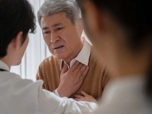 Em trai dẫn bạn gái về ra mắt, bố tôi tăng huyết áp khi nhìn thấy con dâu tương lai