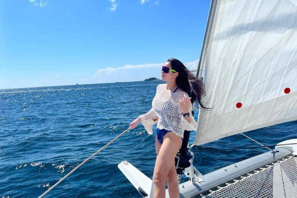 Thủy Top vẫn gợi cảm hết mức với đồ bơi dù đã U40