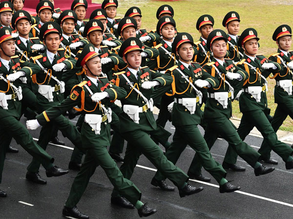 Hình ảnh ấn tượng tại lễ diễu binh, diễu hành mừng đại lễ 7/5