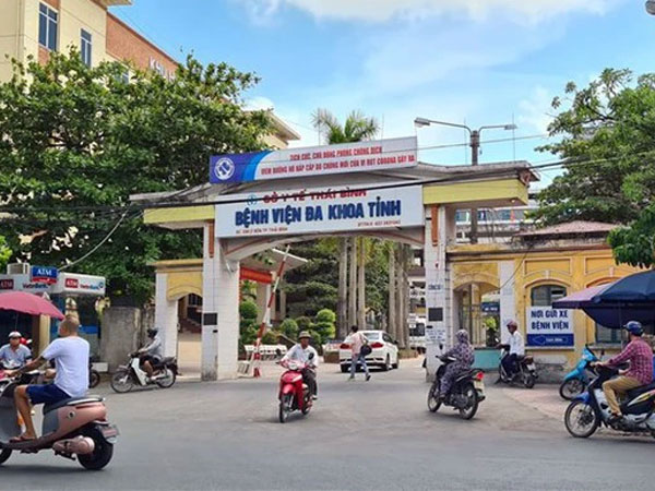 Một người chết, nhiều người nhập viện sau bữa cỗ