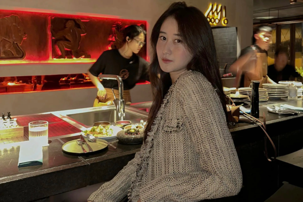 Hot girl Nga Anh có động thái gì giữa lúc bị khui hẹn hò chồng cũ Mai Ngọc?