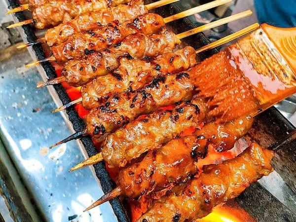 8 địa chỉ bán 'món quà chiều' mà người Hà Nội ai cũng thích, phải đến sớm không thì hết sạch hàng