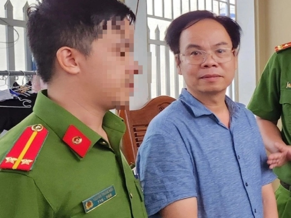 Mang 120 triệu nhận hối lộ đi xây nhà tình thương, cựu Giám đốc VP đăng ký đất đai bị xử lý thế nào?