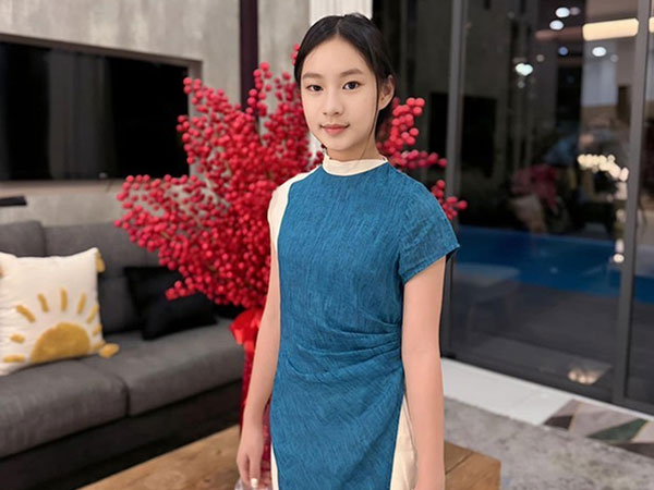 Con gái 12 tuổi của Lý Hải lớn phổng phao, xinh đẹp như mẹ