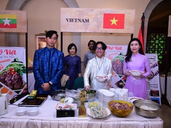Đưa phở Việt vào khách sạn, nhà hàng tại Pakistan