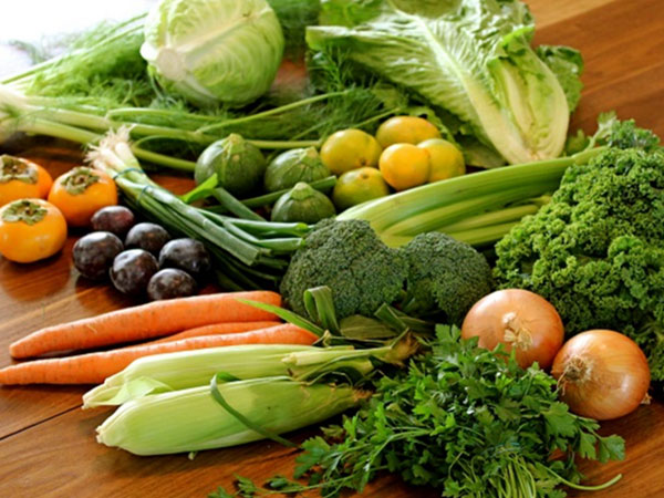 Dấu hiệu nhận biết rau 'tắm' thuốc trừ sâu, chất kích thích