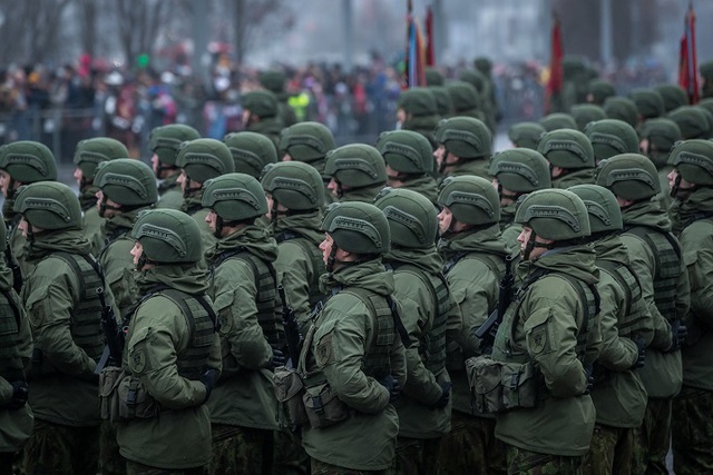 1 nước tuyên bố sẵn sàng điều binh, 20.000 quân có thể tới Ukraine: Nga cảnh cáo nóng, NATO hành động khẩn