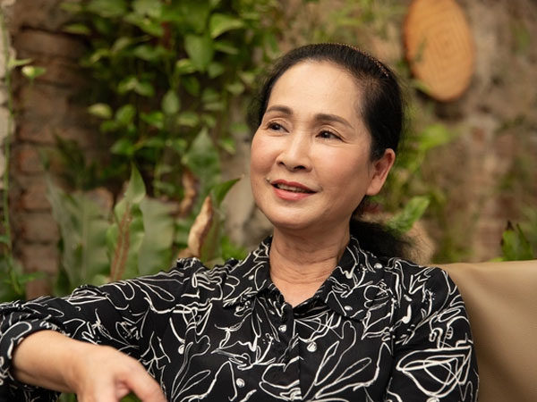 NSND Lan Hương và 37 năm hôn nhân bền chặt bên ông xã Đỗ Kỷ: 'Khi về hưu, vợ chồng tôi rất thanh thản'