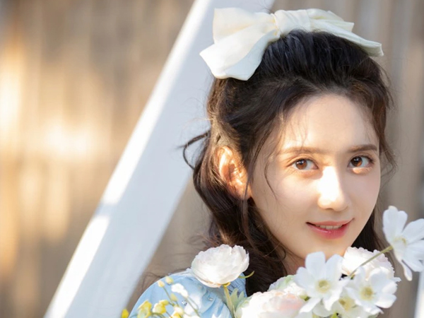 'Tiểu tam' gen Z gây phẫn nộ nhất showbiz: Trơ tráo làm bồ nhí của tài tử đáng tuổi cha để rồi lâm cảnh không ngờ