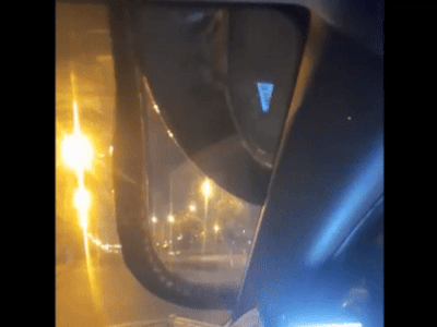 Đang ngồi trong taxi, tài xế chứng kiến cảnh tượng nổi da gà