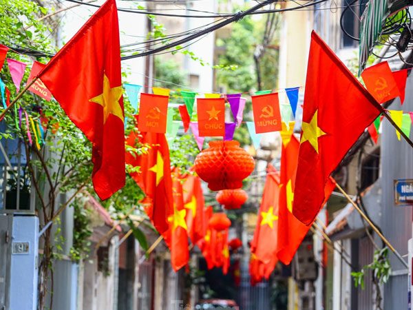 Tặng cờ Tổ quốc cho hơn 2,2 triệu hộ dân: Hình ảnh tự hào chưa từng có sẽ xuất hiện ở Hà Nội vào dịp 10/10