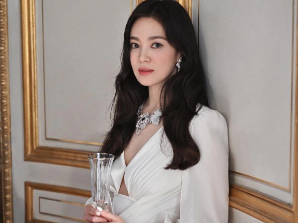 Song Hye Kyo 3 lần tậu nhà trăm tỷ tặng mẹ, gây xúc động với lần hiếm hoi nhắc về mẹ hậu ly hôn