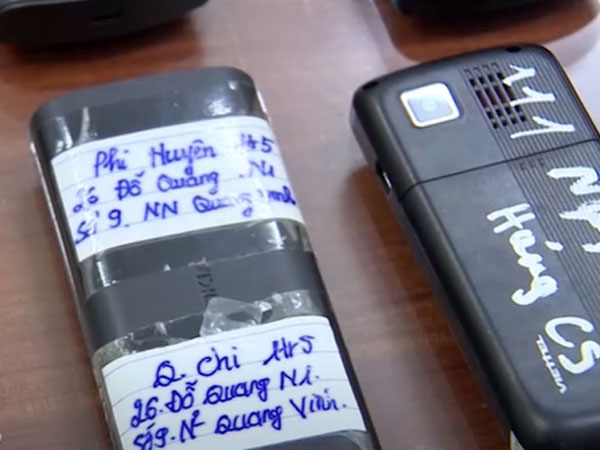 Bí mật phía sau hàng chục chiếc điện thoại của đường dây mại dâm 'gái gọi vip toàn quốc'
