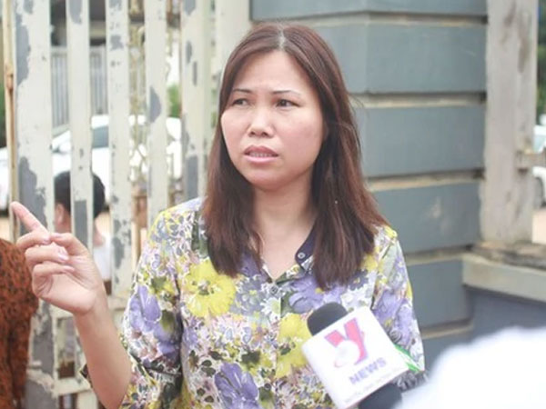 Vụ sạt lở làm 3 cháu nhỏ tử vong: Chủ nhà vừa bới lớp đất vừa kêu 'cứu con em với'