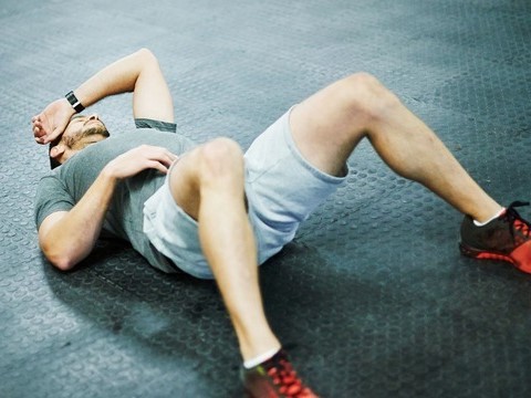 Cô gái ở phòng gym khiến tất cả trầm trồ nhưng về nhà lại đau đến mức không đi nổi, chuyên gia chỉ ra vấn đề