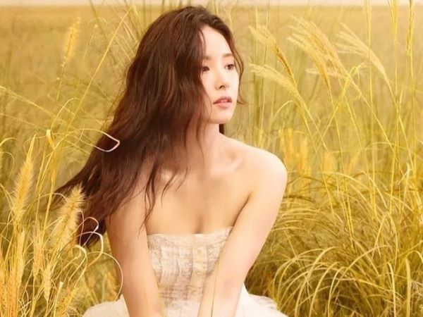 Những mỹ nữ bị gắn mác 'bình hoa di động'