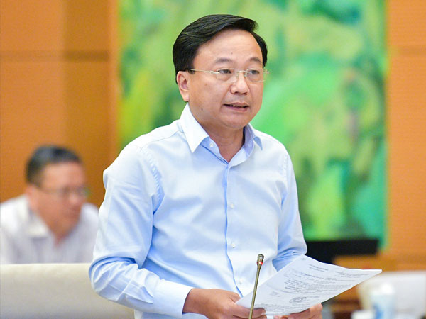 Giá vé máy bay tăng cao, Thứ trưởng Bộ GTVT khuyên đi du lịch bằng tàu hoả