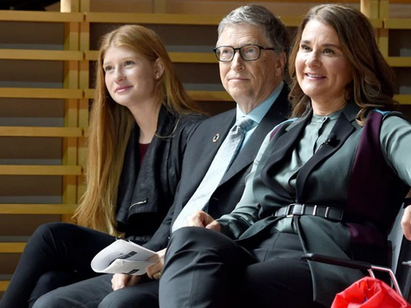 Tỷ phú Bill Gates và vợ cũ Melinda cùng chia sẻ thông điệp nhân ngày vui của con gái lớn