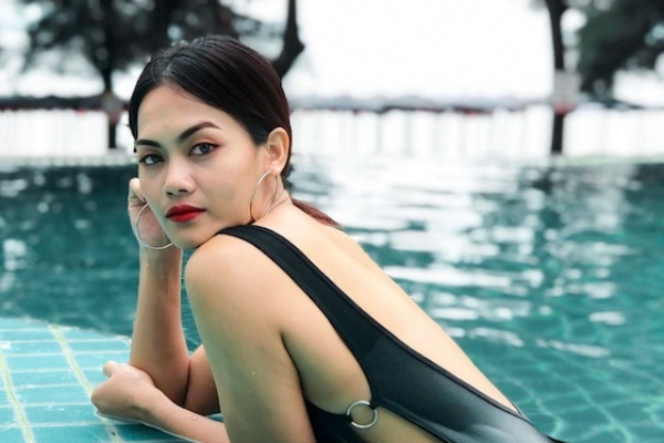 Nữ trọng tài Thái Lan cực sexy gây sốt ở giải bóng chuyền quốc tế VTV9 Bình Điền