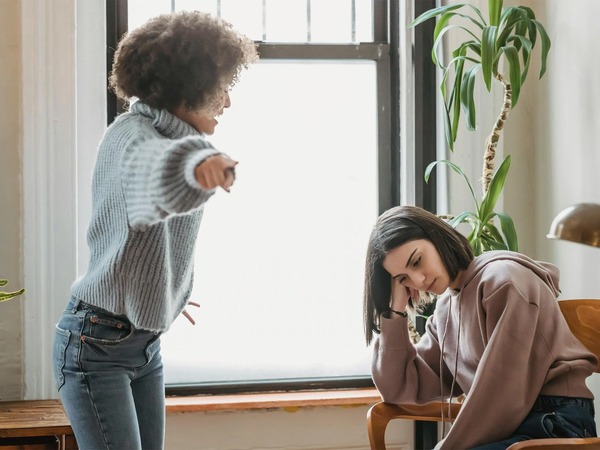 Chồng và bạn thân gian díu, tôi đau đớn tột cùng nhưng quyết không ly hôn