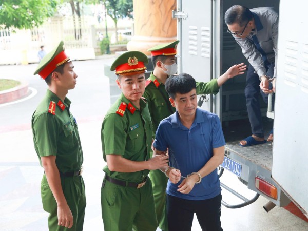 Mẹ Chủ tịch Việt Á Phan Quốc Việt khai về 1.000 cây vàng là của hồi môn