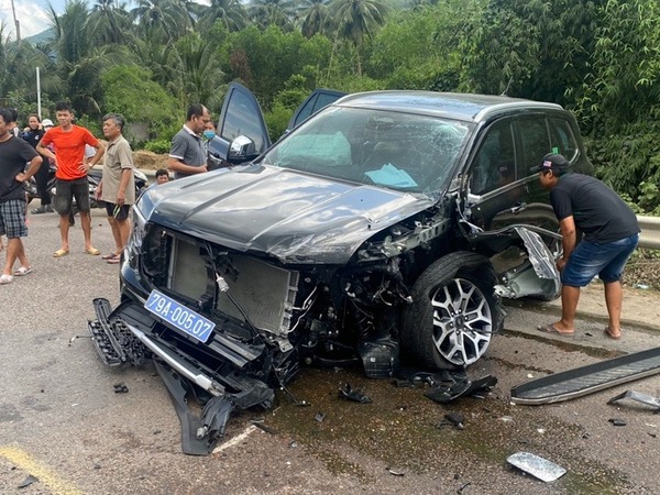 Xe chở đoàn cán bộ Sở Tư pháp Khánh Hòa gặp nạn, Giám đốc Sở và 3 người khác bị thương