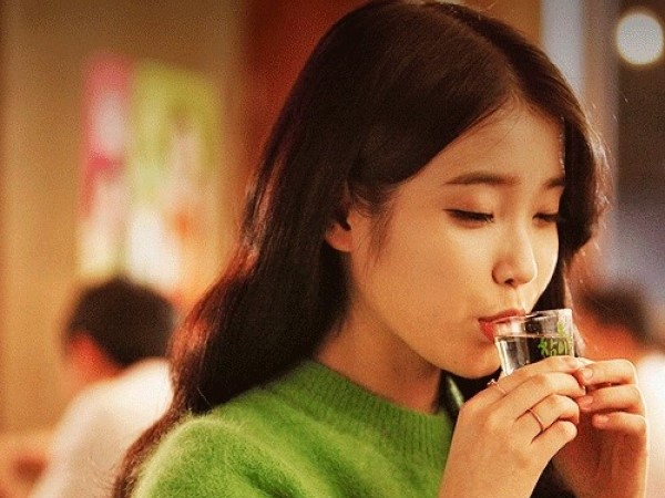Hai loại nước dù khát đến mấy cũng không nên uống trước khi đi ngủ