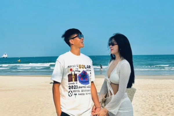 Vợ xinh đẹp của Phan Văn Đức bức xúc lên tiếng khi căn nhà 5 tỷ của gia đình đang ở bỗng nhiên bị người lạ rao bán