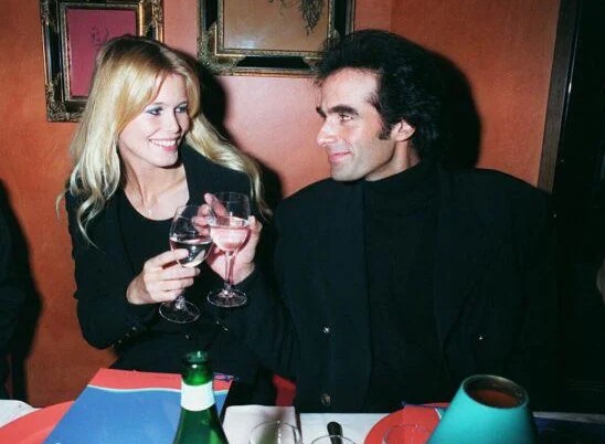 David Copperfield: 'Cắm sừng' siêu mẫu đẹp nhất hành tinh và hôn thê người mẫu vì nỗi ám ảnh tình dục với chân dài