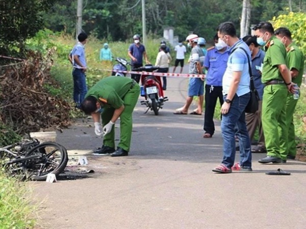Dùng dao đâm anh họ tử vong vì bị đánh, chửi