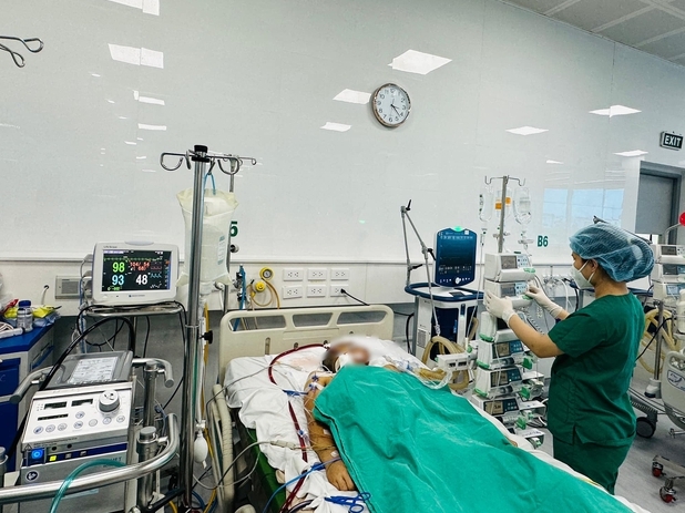 Người đàn ông 40 tuổi có phổi trắng xóa, nguyên nhân đến từ một thứ rất quen mặt