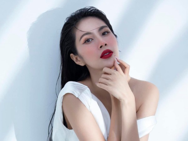 Bị mỉa mai nói ăn chay trường nhưng khen thịt dê ngon, Thủy Tiên - vợ Công Vinh lên tiếng: 'Chị ăn chay hay mặn liên quan gì đến em'