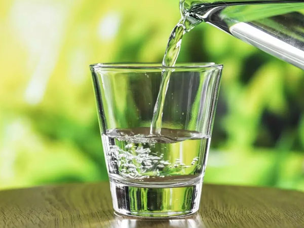 Uống nước lọc sai cách cũng gây ngộ độc