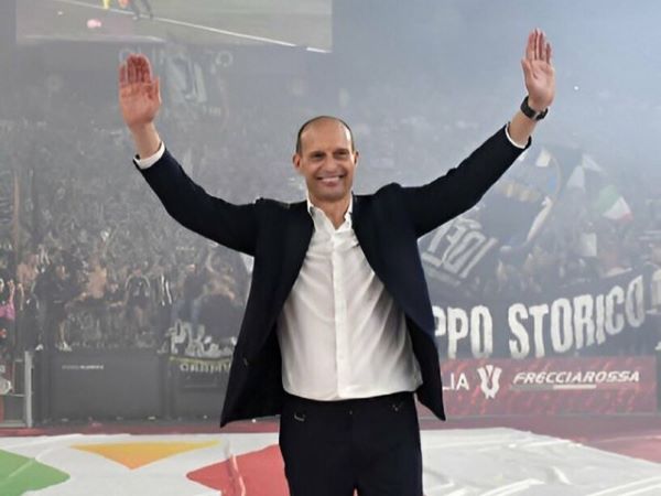 Juventus sa thải HLV Allegri sau ‘trò hề’ trong ngày lấy cúp