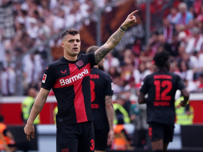 Bayer Leverkusen chính thức vô địch Bundesliga với thành tích bất bại cả mùa
