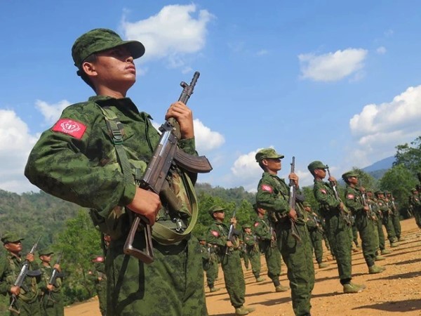 Quân nổi dậy kiểm soát hoàn toàn thị trấn Myanmar