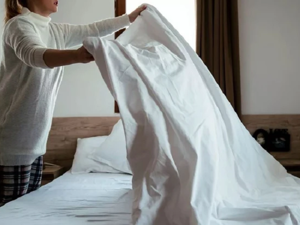 Ngủ dậy thấy dấu hiệu này trên giường, hãy cảnh giác với ung thư