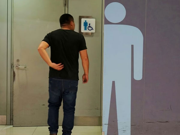 Bị công ty sa thải vì đi vệ sinh từ 1-6 tiếng đồng hồ trong giờ làm việc, người đàn ông kiện đòi bồi thường hơn 700 triệu đồng
