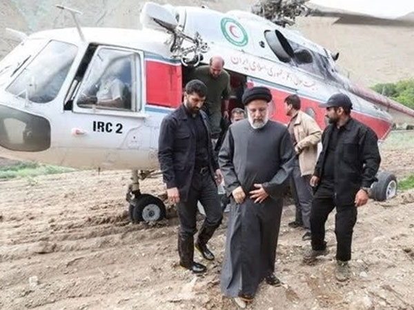 Iran điều 100 lính đặc nhiệm mô tô, 40 đội cứu hộ tìm trực thăng chở Tổng thống gặp sự cố: Vẫn chưa tiếp cận được máy bay
